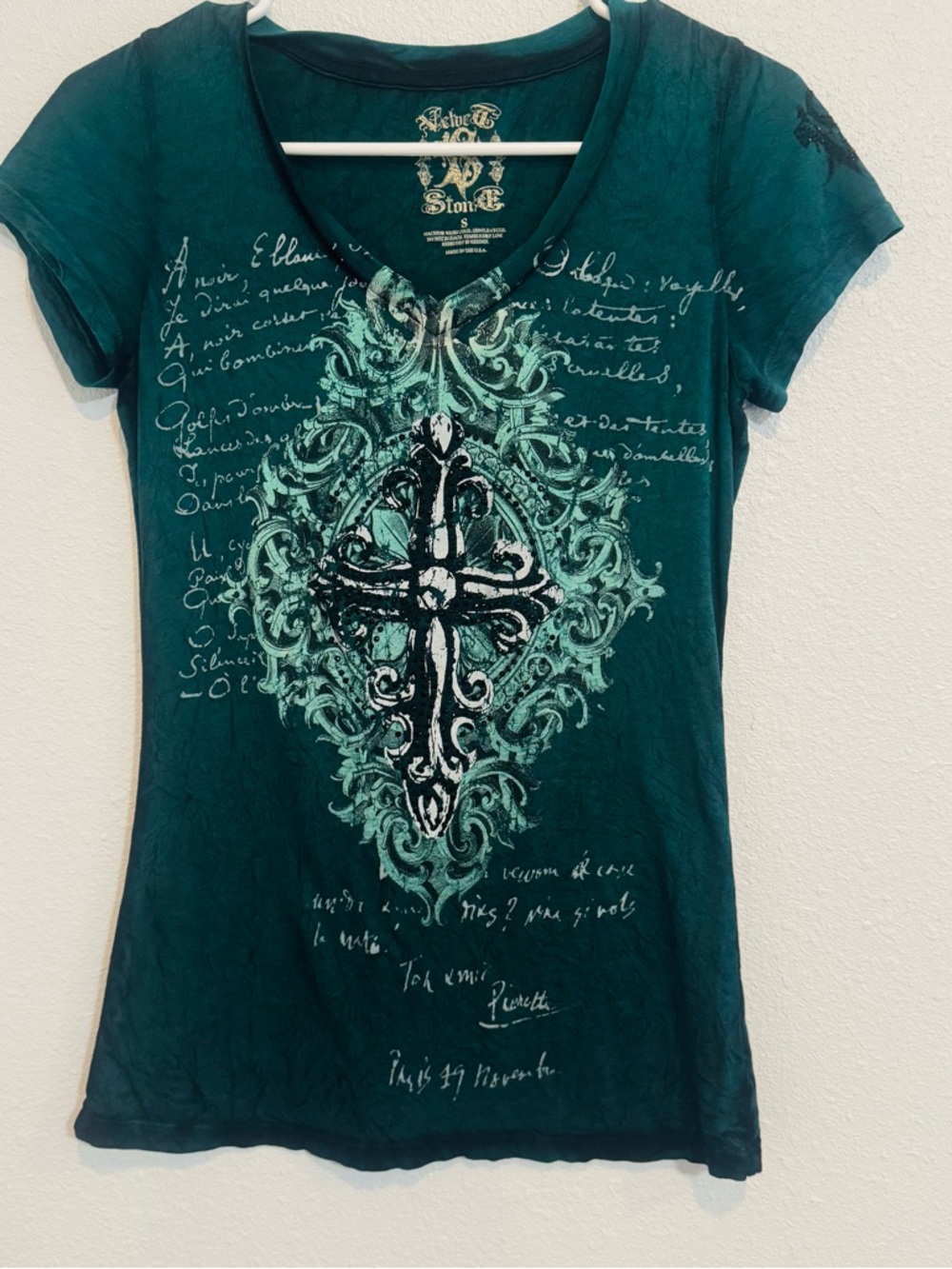 Buckle Velvet Stone Vintage Embellished VNeck TShirt Size Small